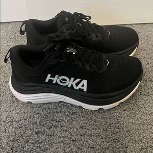 Hoka Gaviota 5 (worn)